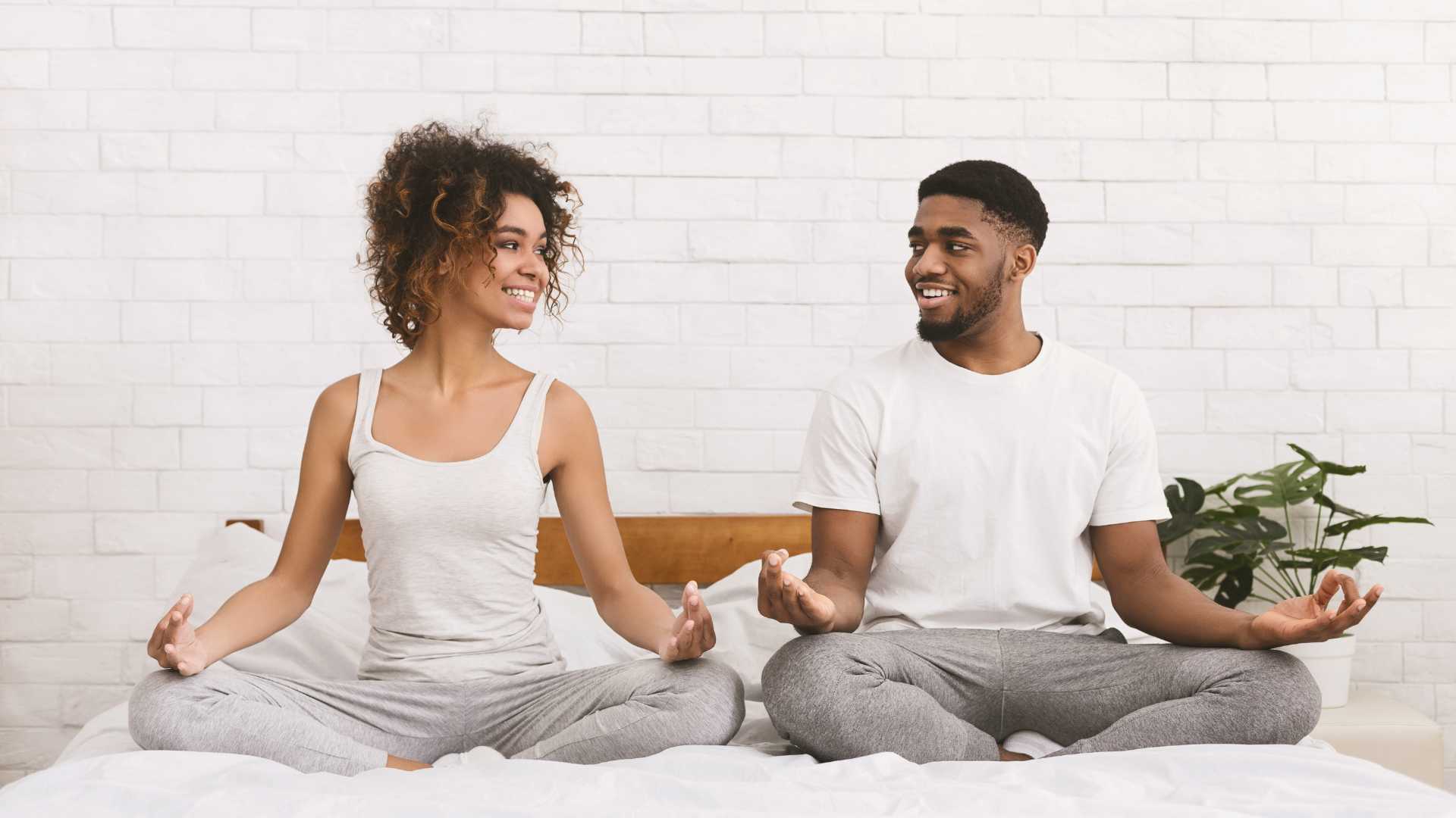 meditation couple vie sexuelle Couple en pleine méditation
