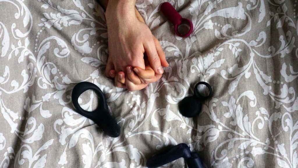 Sextoy sur un lit